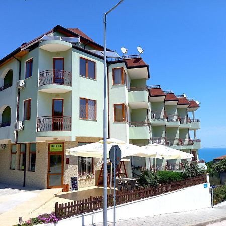 Family Hotel Amore Бяла Экстерьер фото