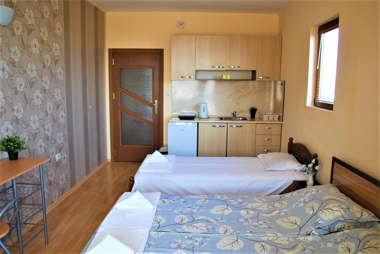 Family Hotel Amore Бяла Экстерьер фото